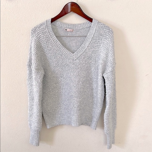 SO Sweaters - SO Chunky Knit Gray Sweater Women's Long-Sleeve Size Small Winter Casual Wool